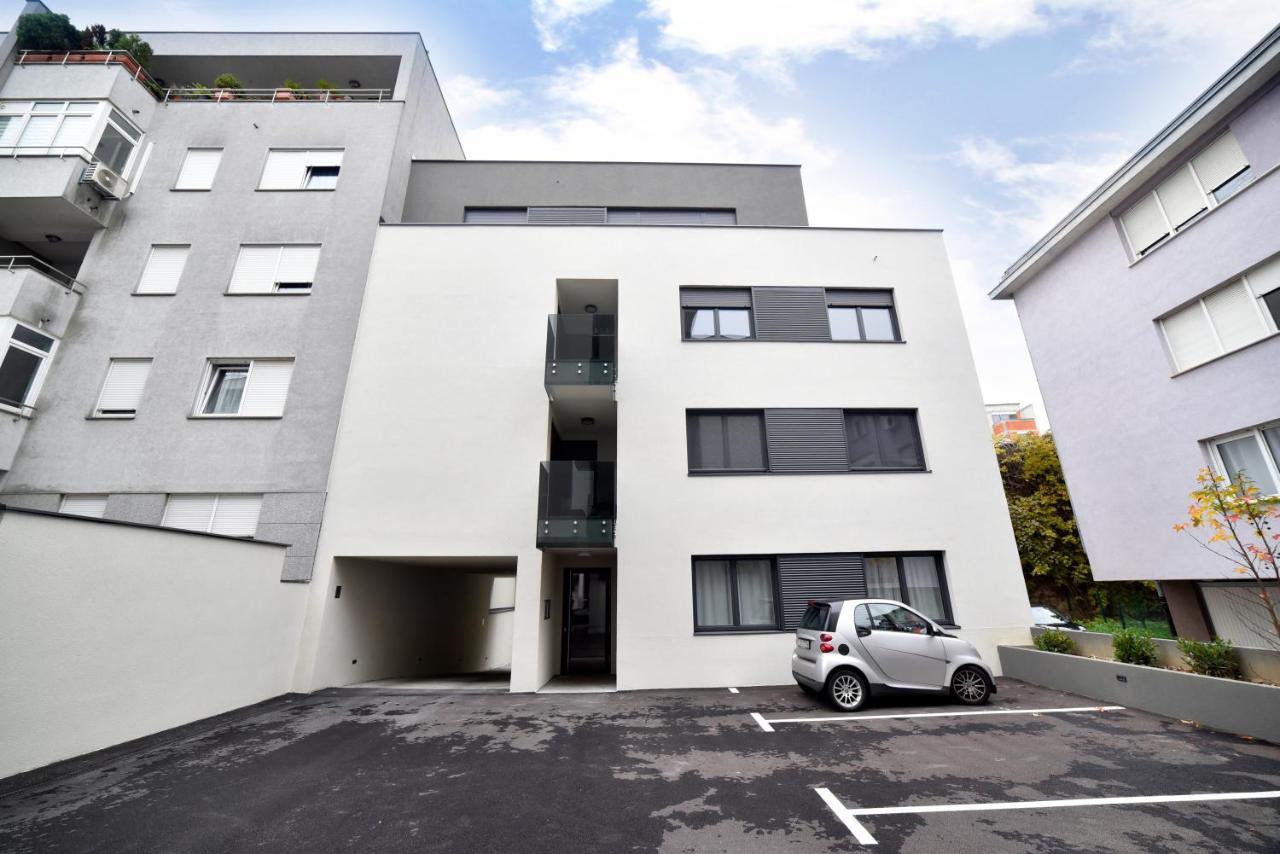 Ophelia Apartment With Parking زغرب المظهر الخارجي الصورة